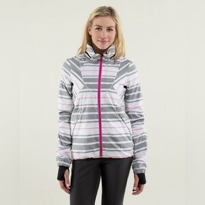 Sz 10 Lululemon Run: Hustle Jacket
Traverse Stripe Paris Perfection / Black